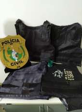 Polícia Civil apreende drogas e coletes balísticos na Capital