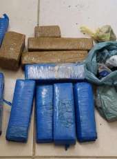 Polícia Civil do Ceará apreende 7,9 quilos de maconha no forro de conjunto habitacional