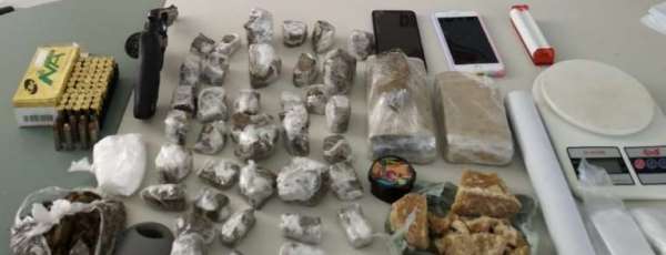 Oito Pessoas Suspeitas De Participacao Nas Mortes De Pai E Filho Em Beberibe Sao Presas Policia Civil