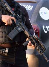 Grupo em posse de veículo roubado é capturado pela Polícia Civil em Fortaleza