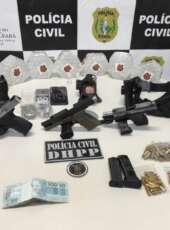 Polícia Civil captura dupla suspeita de tráfico de drogas em posse de três pistolas
