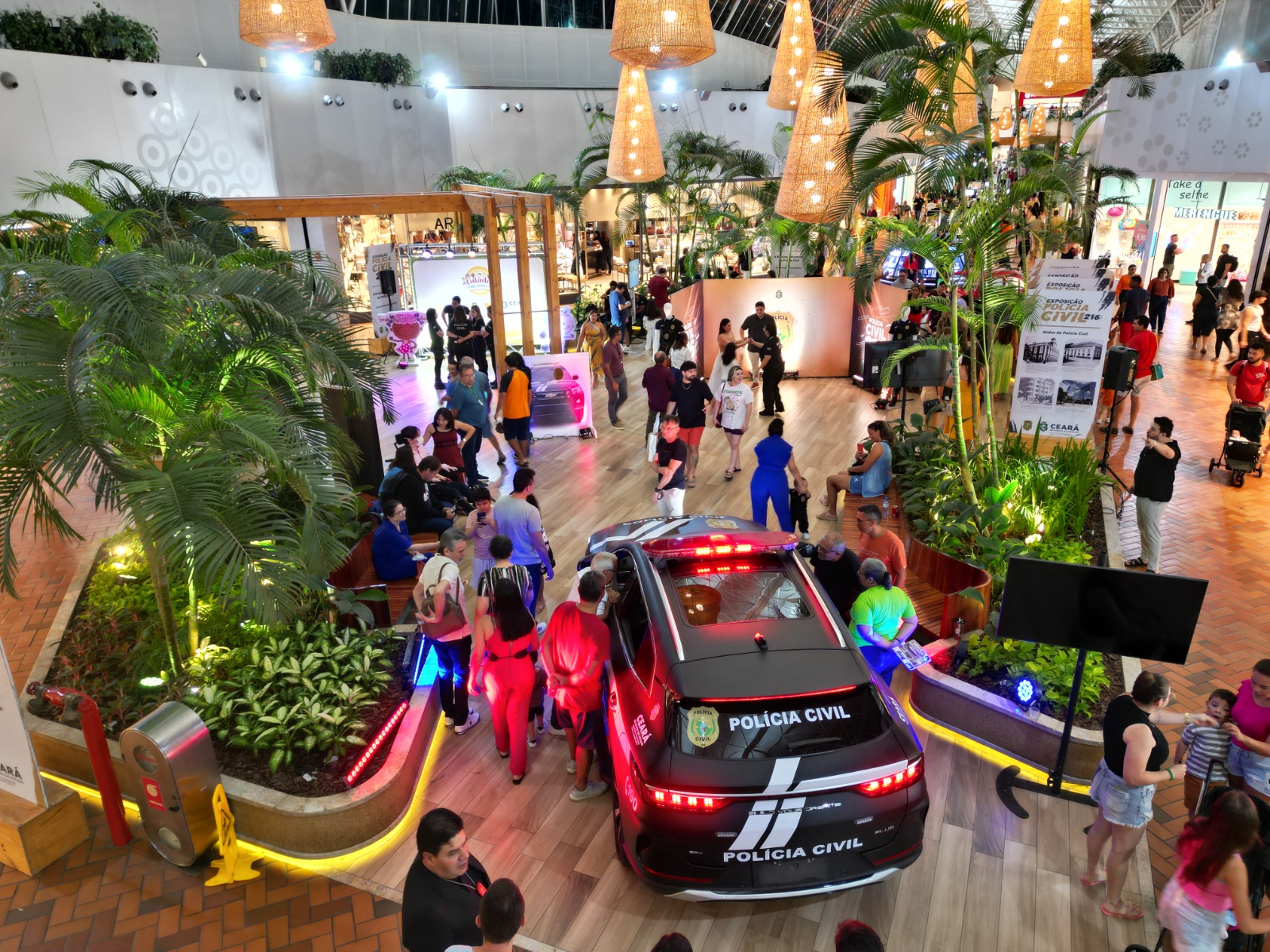 PCCE promove exposição celebrativa de seus 216 anos com automóveis, realidade virtual, espetáculos infantis e serviço em shopping da Capital