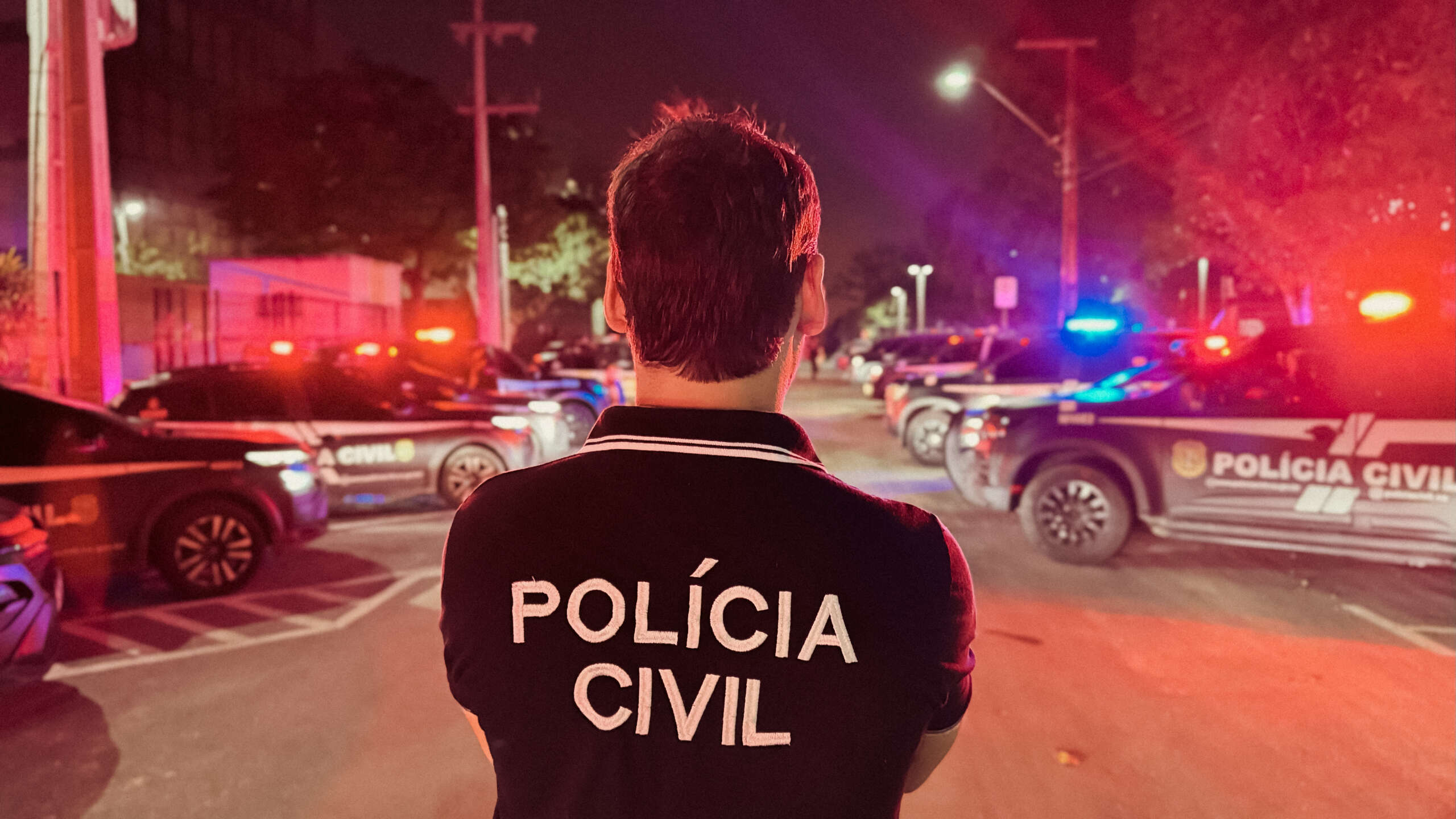 PCCE deflagra operações e cumpre cinco mandados de prisão e 18 de busca e apreensão contra integrantes de grupo criminoso na RMF