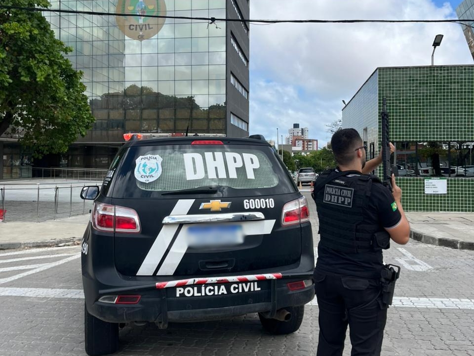 Oito investigados por homicídio e integrar organização criminosa são presos durante operação da PCCE em Fortaleza e Caucaia