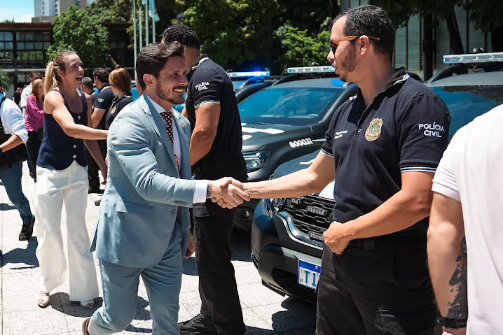 Governo do Ceará reforça Polícia Civil com 28 viaturas com blindagem