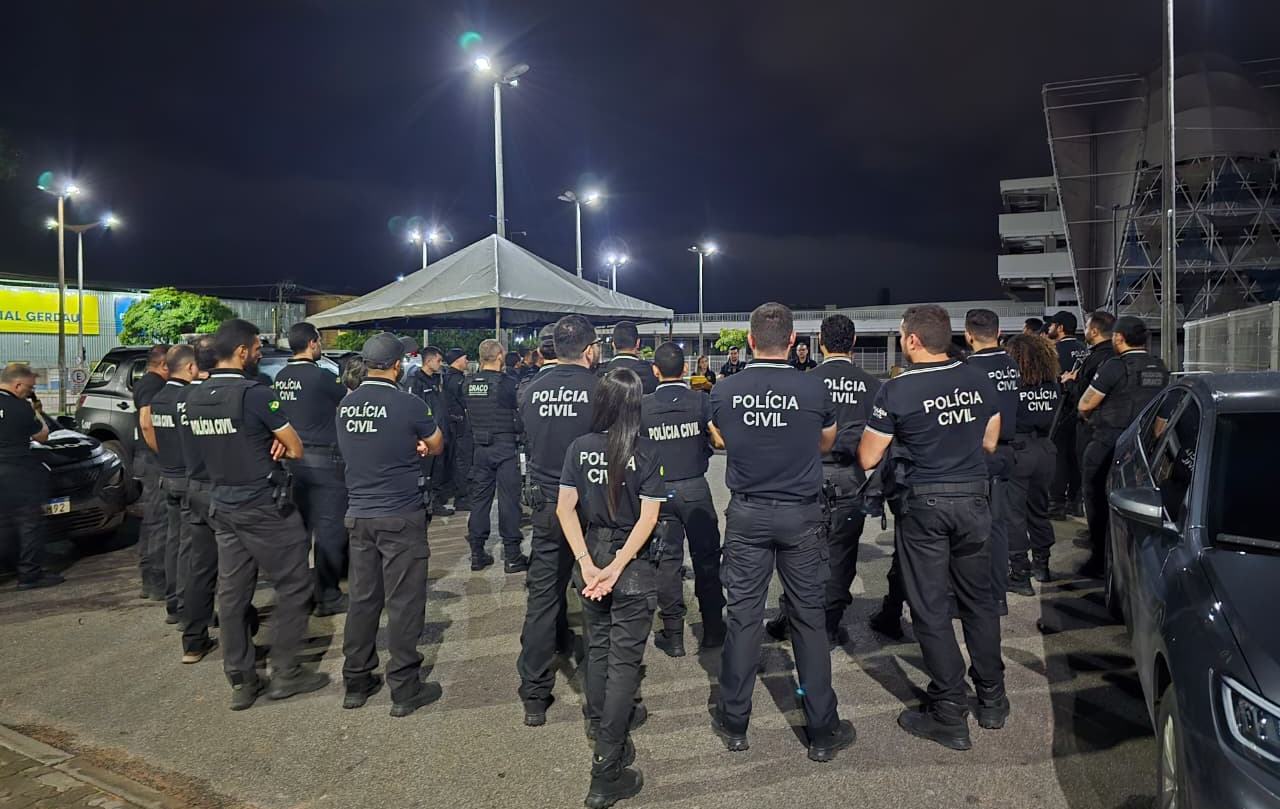 11 pessoas são presas durante operação da PCCE para desarticular grupo investigado por crimes na Região Sul do Ceará