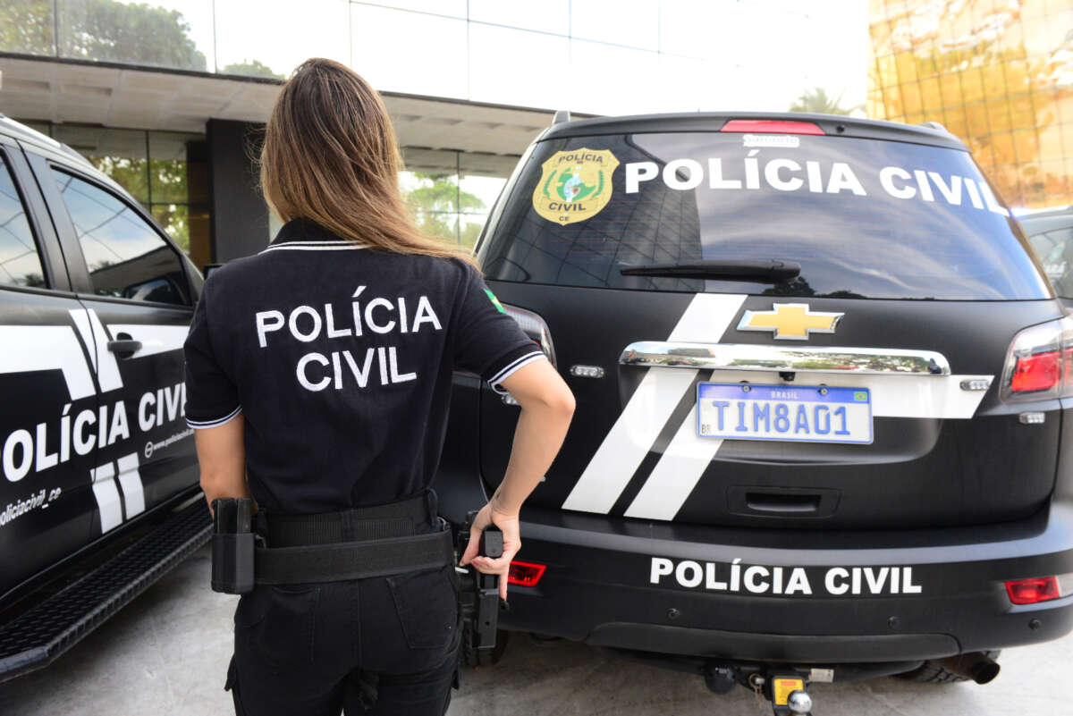 PCCE prende mulher em flagrante suspeita de extorsão contra empresário em Aurora